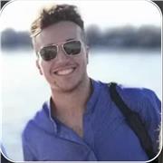 Offro ripetizioni di gruppo o individuali di italiano, tedesco, latino, storia, scienze umane e filosofia.